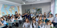 Сотрудники полиции рассказывают детям о правилах безопасности в интернете. - Город Бородино